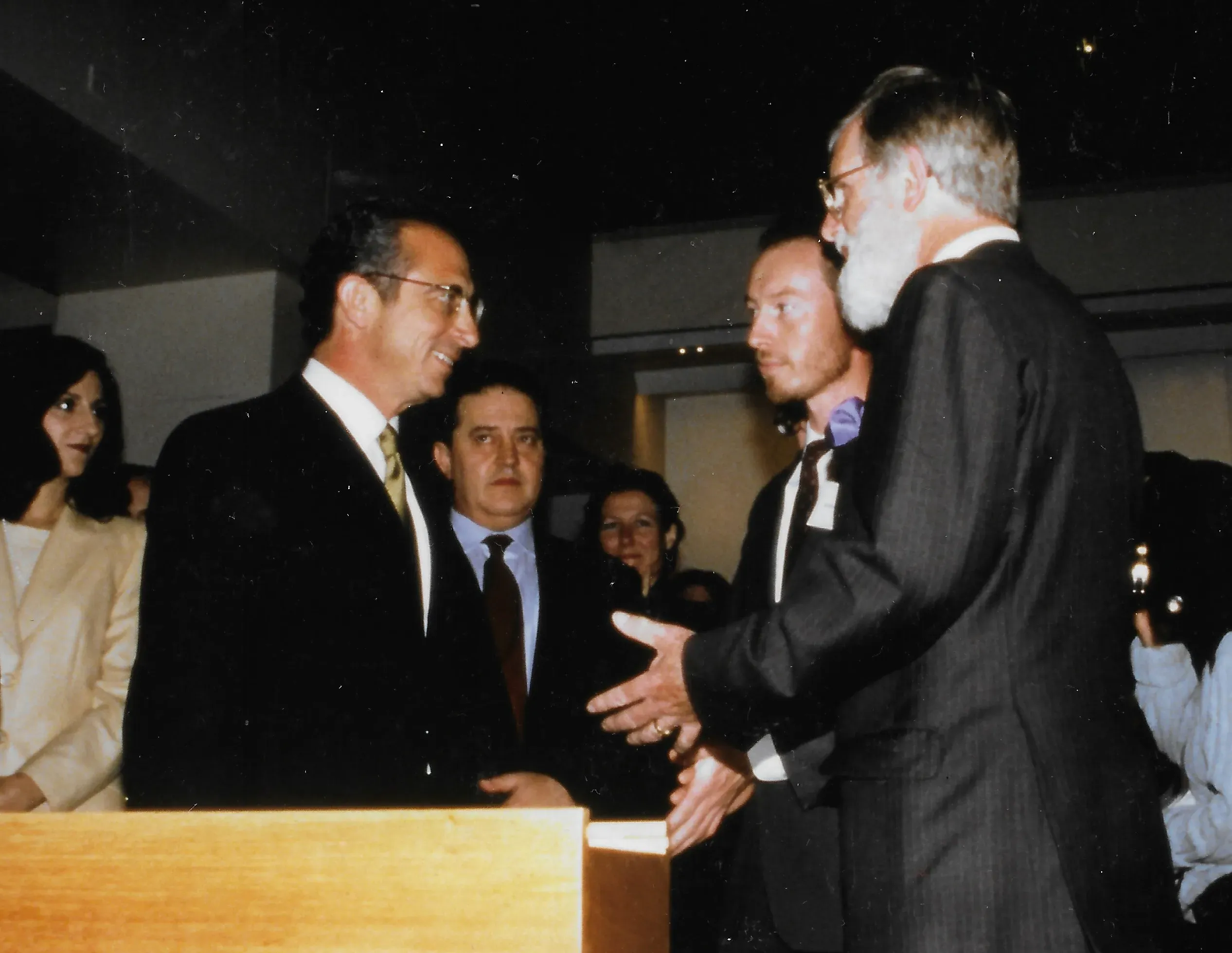 Kew staff greet the President of Mexico around a lectern